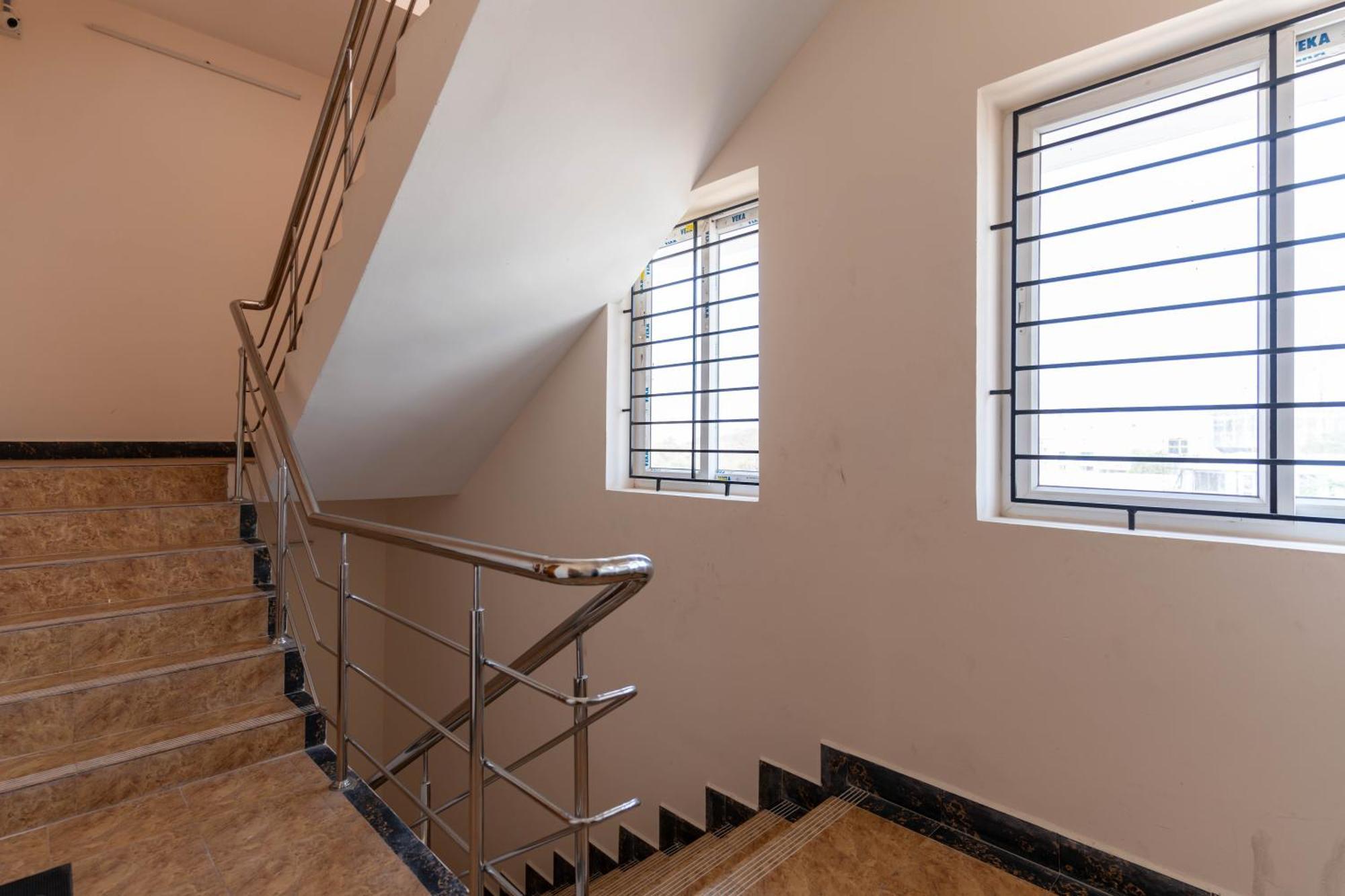 Aishwaryam Service Apartment Chennai Ngoại thất bức ảnh