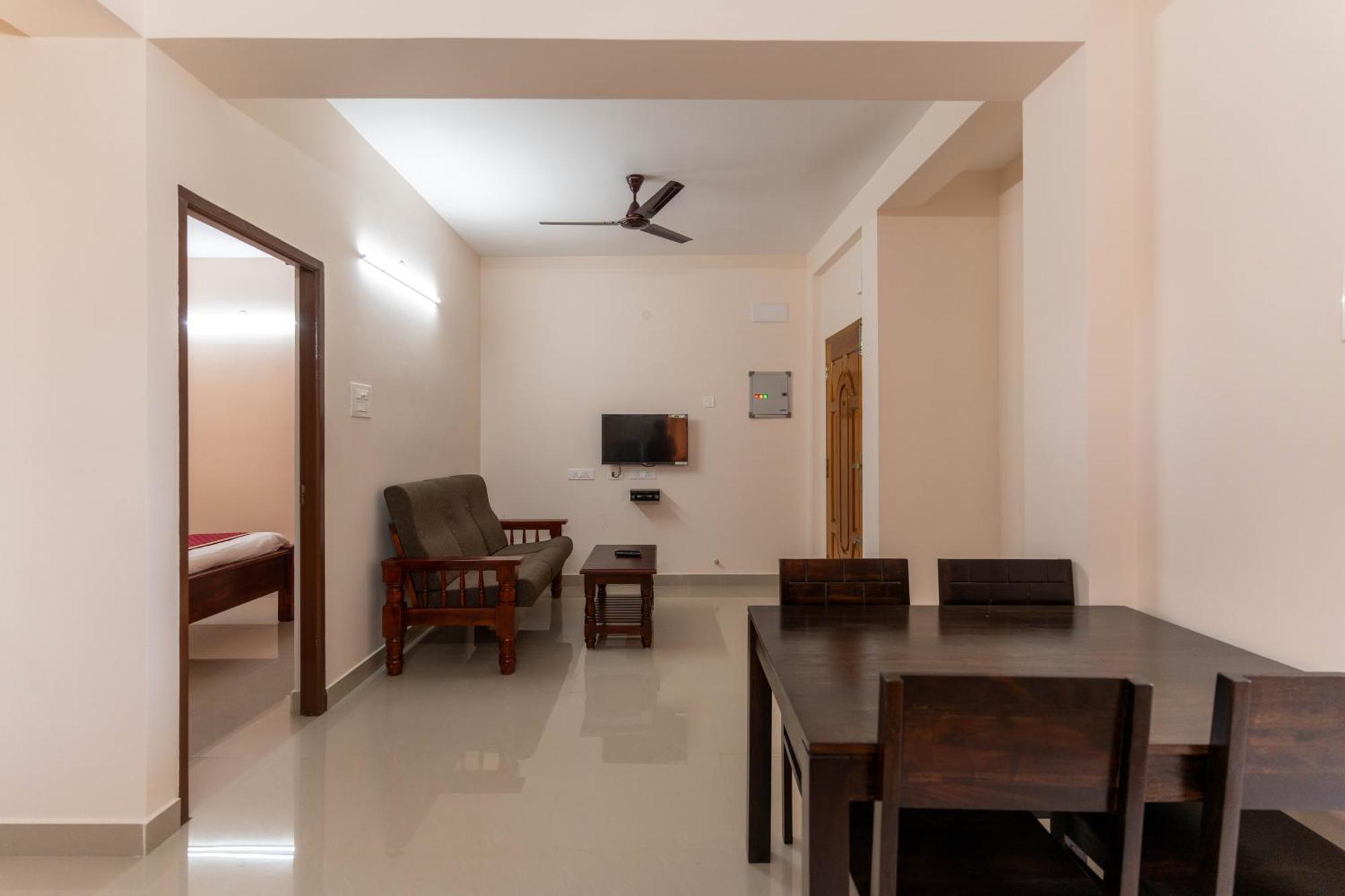 Aishwaryam Service Apartment Chennai Ngoại thất bức ảnh