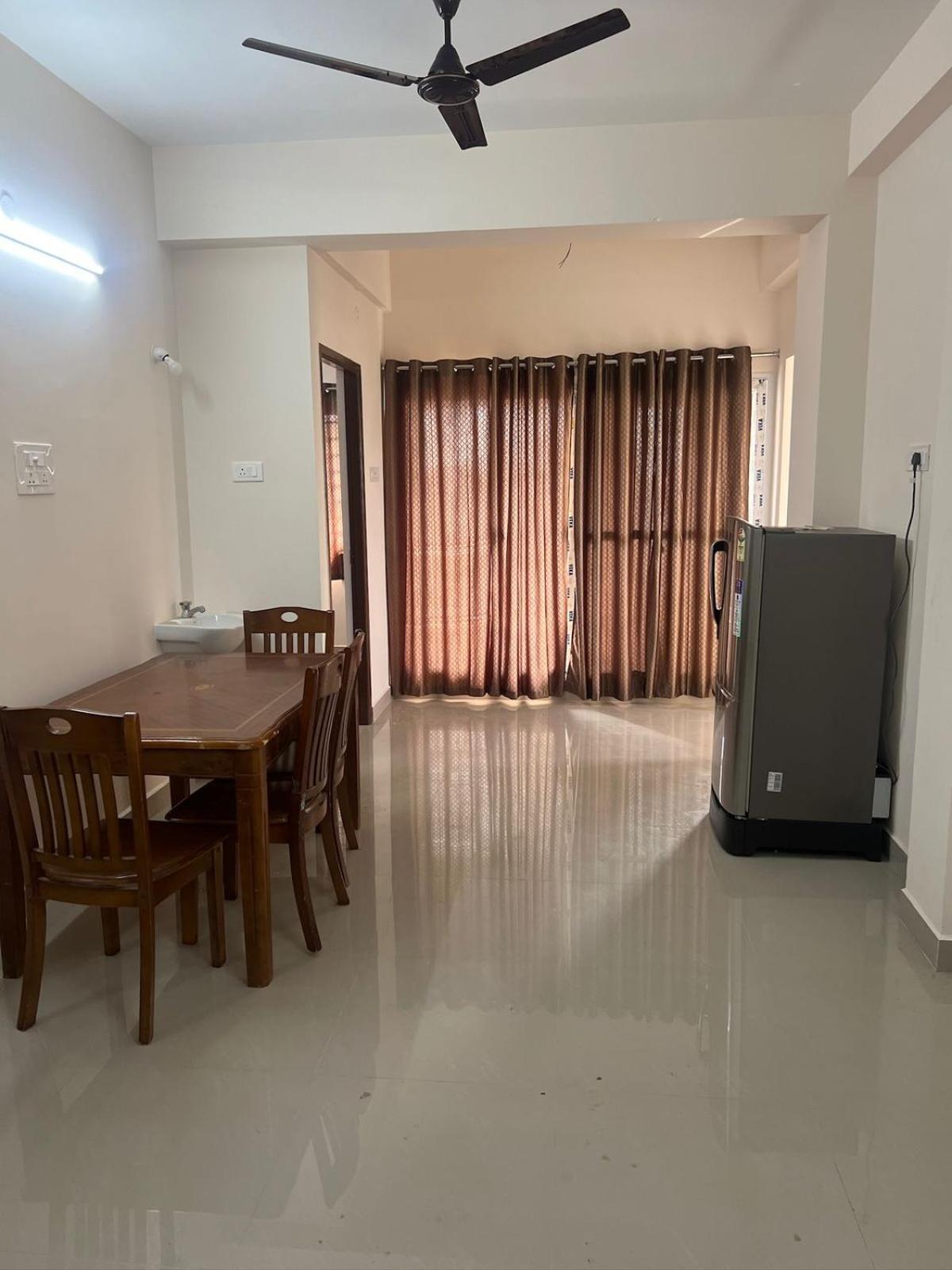 Aishwaryam Service Apartment Chennai Ngoại thất bức ảnh
